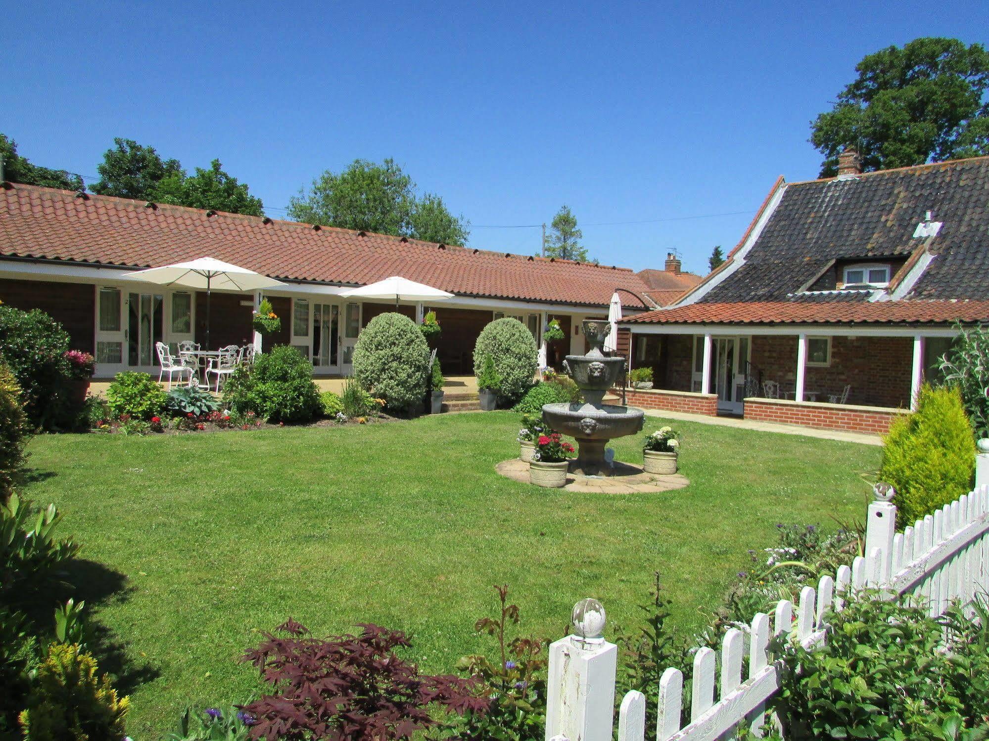 Bed and Breakfast Decoy Barn Fritton Екстер'єр фото