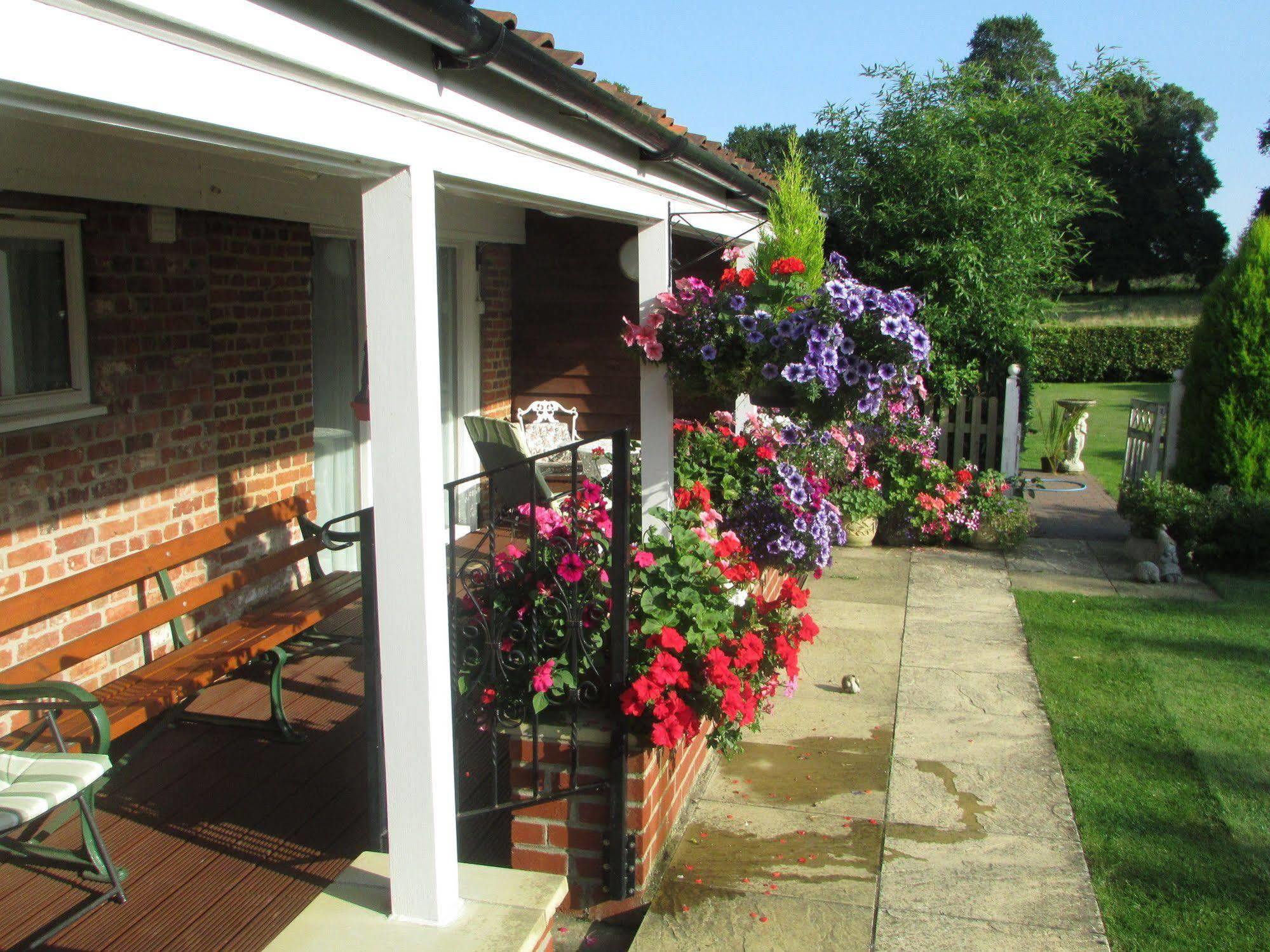 Bed and Breakfast Decoy Barn Fritton Екстер'єр фото